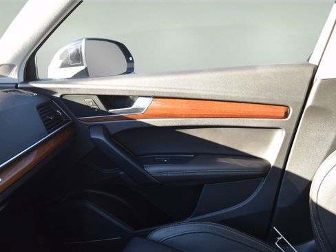 Used 2023 Audi Q5 2.0T Prestige image 16