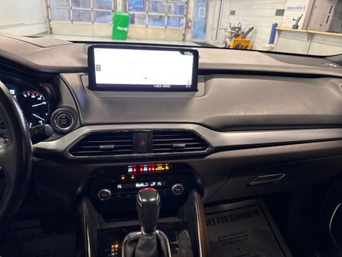 Used 2022 MAZDA CX-9 Signature image 19
