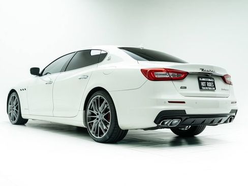 Used 2017 Maserati Quattroporte GTS GranSport RWD image 18
