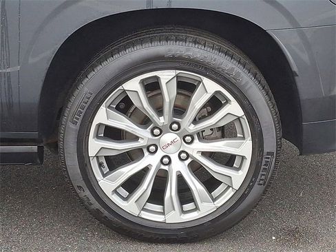 Used 2021 GMC Yukon XL Denali w/ Denali Ultimate Package image 30