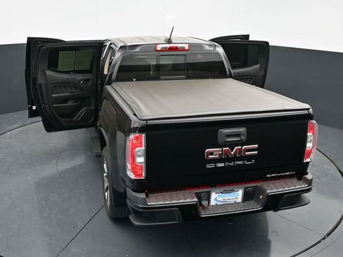 Used 2022 GMC Canyon Denali RWD image 48