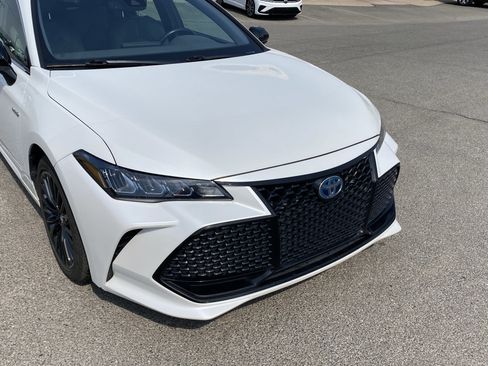 Used 2019 Toyota Avalon XSE w/ All Weather Liner Package FWD image 14