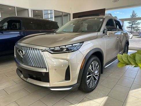 New 2026 INFINITI QX60 Luxe w/ Family Package image 4
