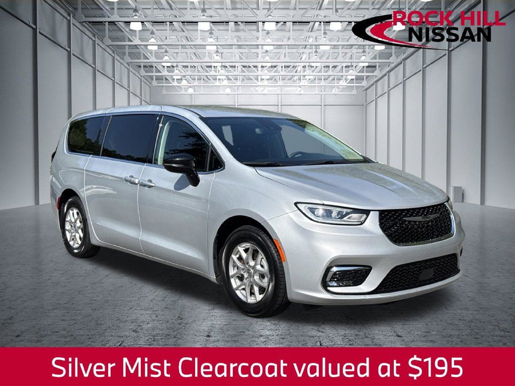 Used 2024 Chrysler Pacifica Touring-L FWD 360° Tour