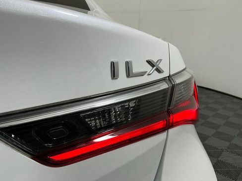 Used 2019 Acura ILX FWD image 31