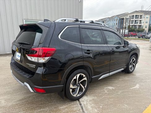 Used 2023 Subaru Forester Touring AWD/4WD image 5