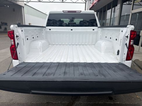 Used 2023 Chevrolet Silverado 1500 LT AWD/4WD image 12