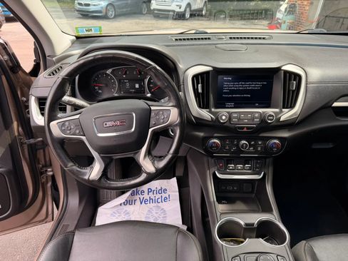 Used 2018 GMC Terrain SLT w/ Preferred Package AWD/4WD image 9