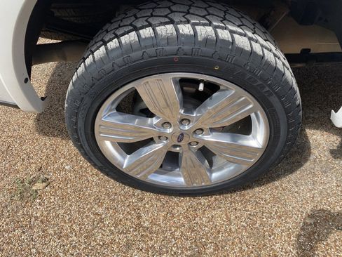 Used 2019 Ford F150 Limited w/ Trailer Tow Package image 8