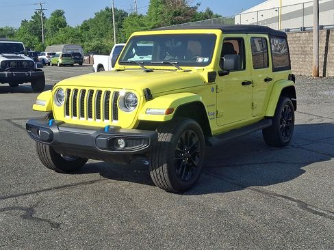 Used 2022 Jeep Wrangler 4WD Unlimited Sahara w/ Cold Weather Group image 3