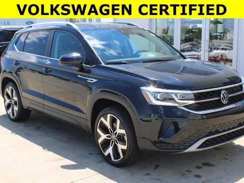 Certified 2022 Volkswagen Taos SEL AWD/4WD image 1