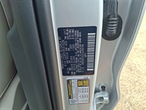 New 2025 Kia Sorento EX image 17