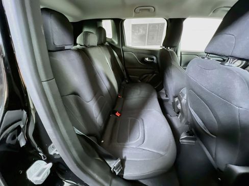 Used 2022 Jeep Renegade Latitude image 25