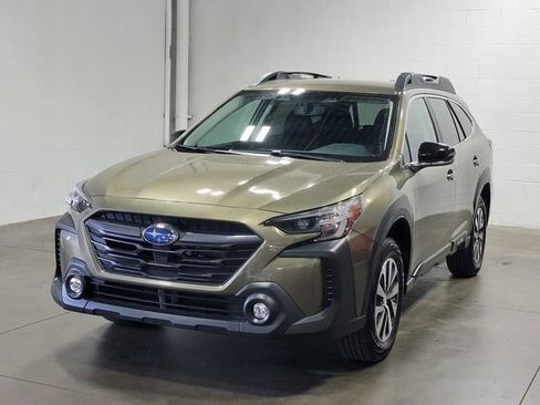 Certified 2025 Subaru Outback Premium w/ Popular Package #1A AWD/4WD image 2