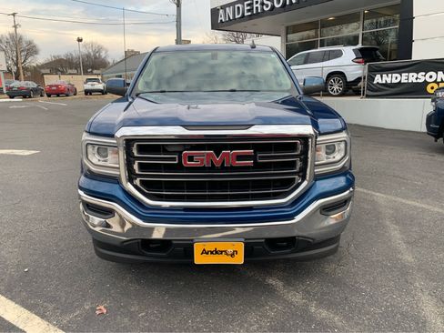 Used 2017 GMC Sierra 1500 SLE image 2