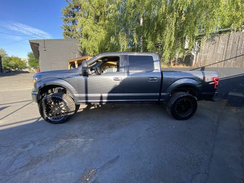 Used 2018 Ford F150 XLT w/ Equipment Group 302A Luxury AWD/4WD image 3