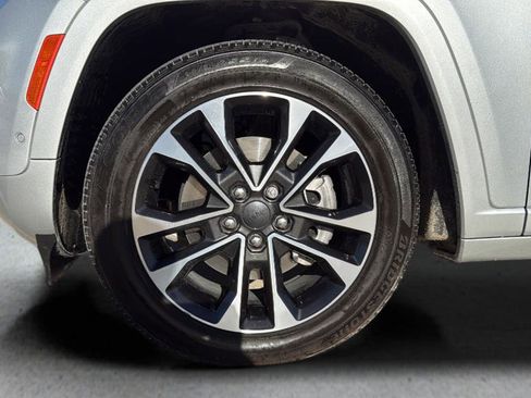 Used 2023 Jeep Grand Cherokee Overland w/ Advanced Protech Group III image 14