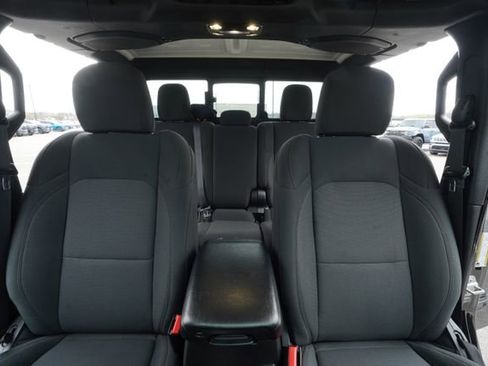 Used 2023 Jeep Gladiator Sport image 33