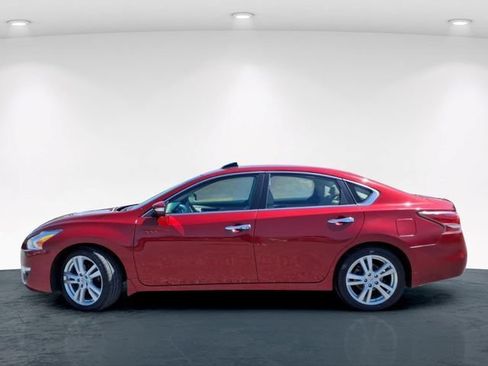 Used 2015 Nissan Altima 3.5 SL FWD image 10