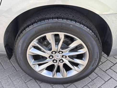 Used 2023 Buick Enclave Avenir w/ Avenir Technology Package FWD image 31