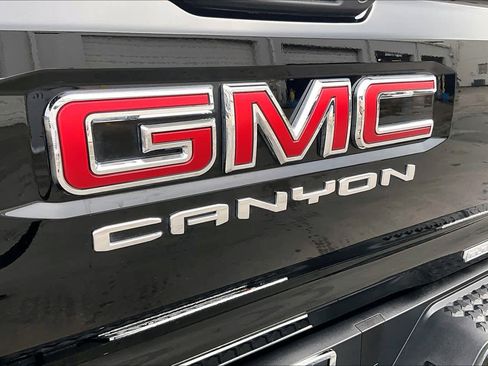 Used 2024 GMC Canyon Elevation w/ Elevation Premium Package image 31