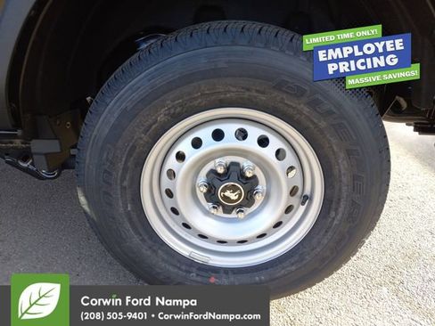 New 2025 Ford Bronco 4-Door AWD/4WD image 32