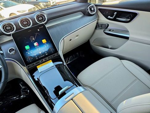 New 2026 Mercedes-Benz GLC 300 4MATIC image 32