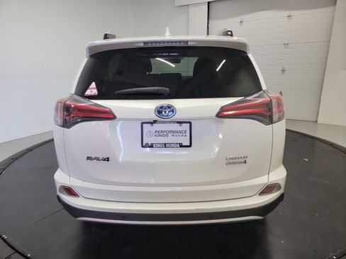 Used 2016 Toyota RAV4 Limited AWD/4WD image 8