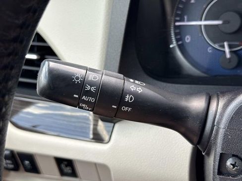 Used 2017 Toyota Sienna XLE FWD image 27