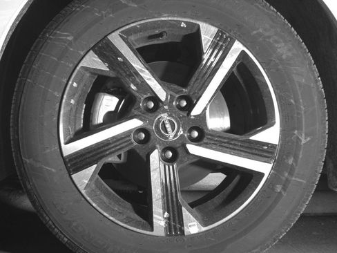 Used 2025 Nissan Sentra SV image 12