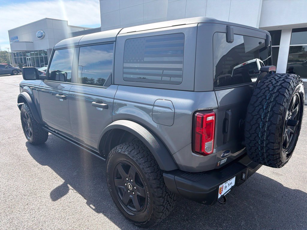Used 2024 Ford Bronco Black Diamond AWD/4WD image 3