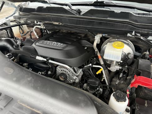 Used 2024 RAM 2500 Big Horn AWD/4WD image 33
