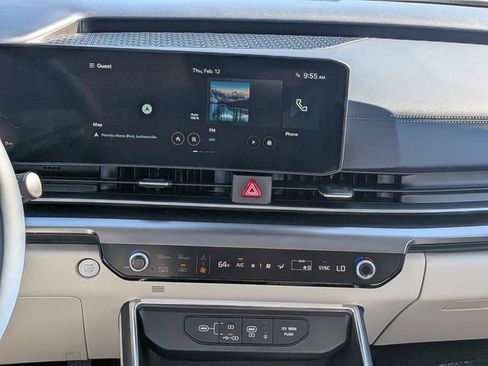 New 2026 Kia Carnival SX w/ SX Dark Edition Package FWD image 19