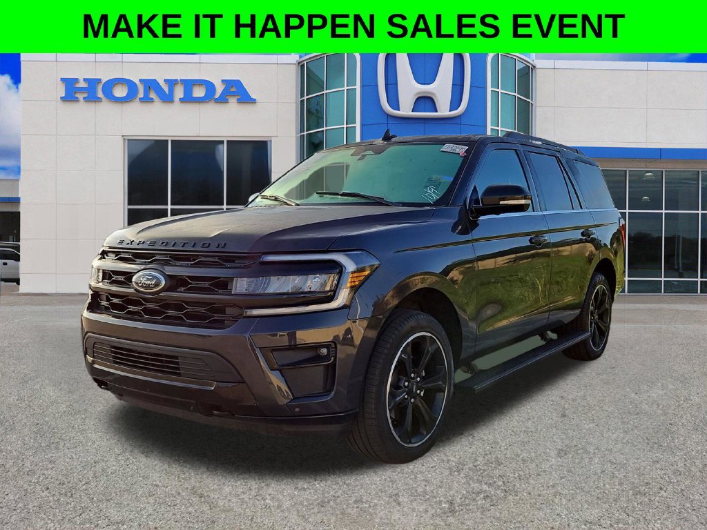 Used 2022 Ford Expedition Limited AWD/4WD image 2
