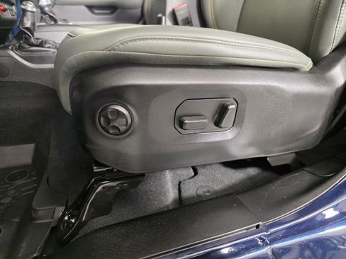 Used 2025 Jeep Gladiator Mojave image 15