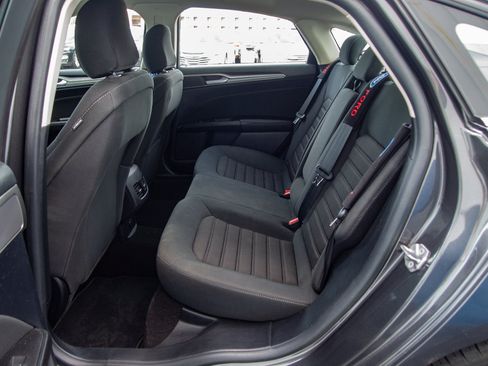Used 2020 Ford Fusion SE FWD image 25
