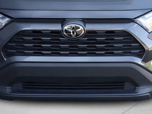 Certified 2025 Toyota RAV4 XLE AWD/4WD image 8