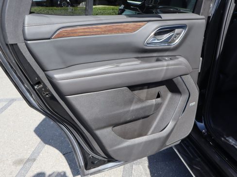 Used 2022 Chevrolet Tahoe High Country AWD/4WD image 32