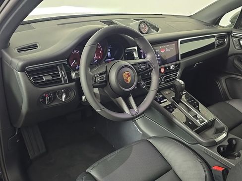 Used 2026 Porsche Macan Turbo AWD/4WD image 4
