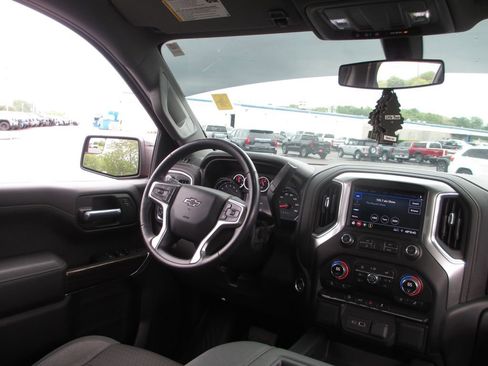 Used 2021 Chevrolet Silverado 1500 LT Trail Boss AWD/4WD image 21