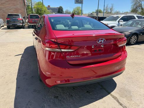 Used 2017 Hyundai Elantra SE image 9