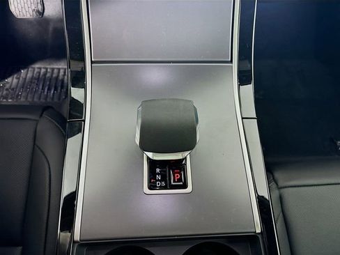 New 2026 Land Rover Range Rover Velar S image 18