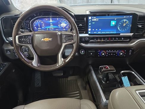Used 2022 Chevrolet Silverado 1500 LTZ w/ LTZ Convenience Package II image 21