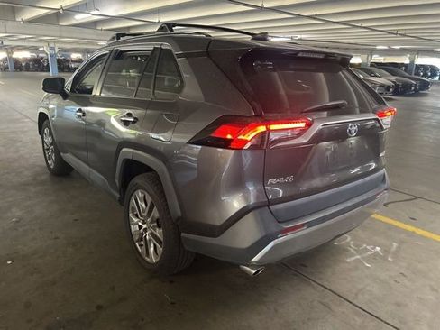 Used 2022 Toyota RAV4 Limited image 3