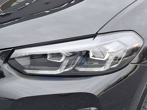 Used 2024 BMW X4 xDrive30i w/ Premium Package image 9