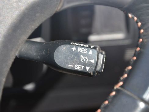 Used 2014 Lexus IS 250C w/ Luxury Package image 32