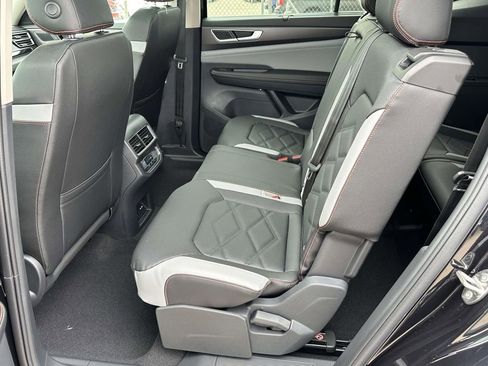 New 2026 Volkswagen Atlas Peak Edition AWD/4WD image 10
