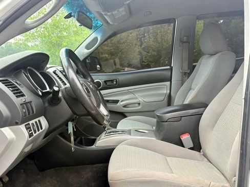 Used 2015 Toyota Tacoma PreRunner w/ SR5 Package RWD image 27