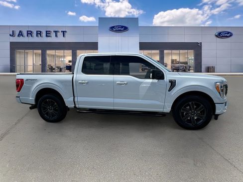 Used 2021 Ford F150 XLT w/ Equipment Group 302A High RWD image 9