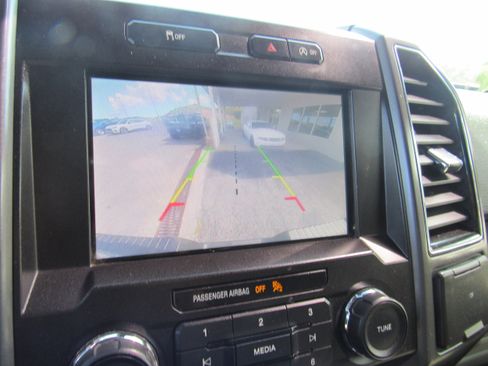 Used 2024 Ford Expedition XLT AWD/4WD image 39